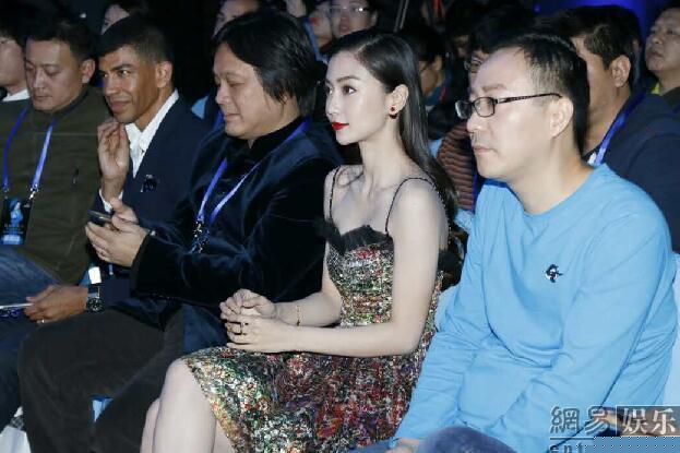 王思聪当伴郎后首次与angelababy杨颖同台